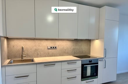 Prodej bytu 4+kk 72 m², Praha 8