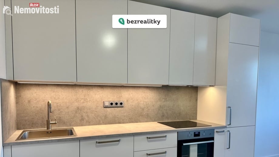 Prodej bytu 4+kk 72 m², Praha 8