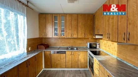 Pronájem bytu 3+1 84 m², Líšnice
