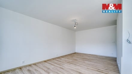 Pronájem bytu 3+kk 65 m², Praha 8