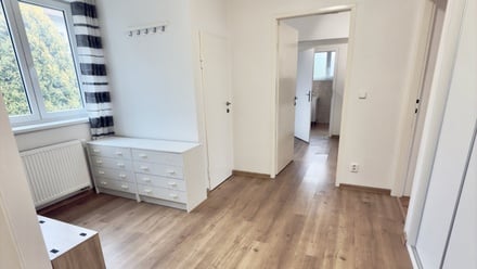 Pronájem bytu 3+1 120 m², Praha - Hlubočepy