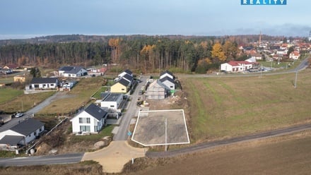 Prodej stavebního pozemku 696 m², Břasy