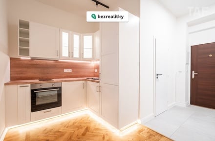 Prodej bytu 1+1 40 m², Praha 5