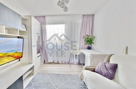 Pronájem bytu 2+kk 46 m², Praha - Kobylisy