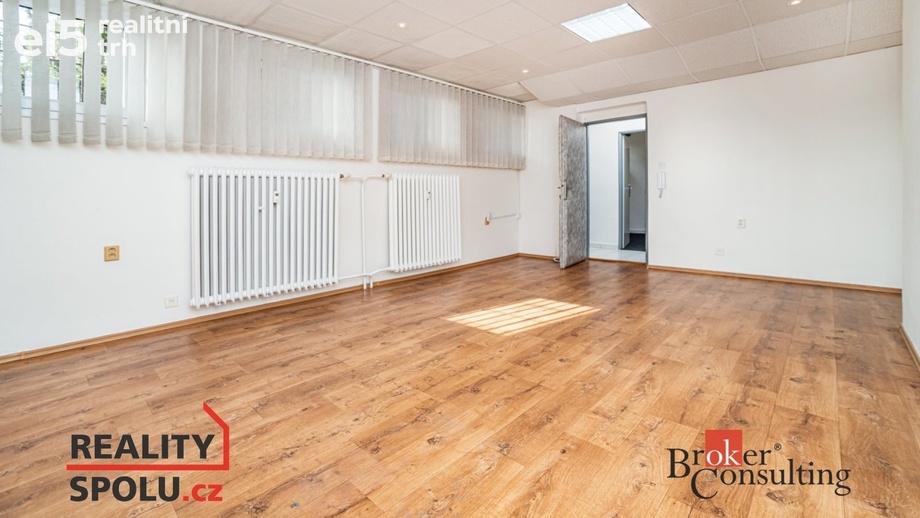 Pronájem kanceláře 45 m², Praha 15