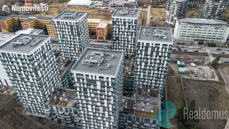 Pronájem garáže 47 m², Praha 3