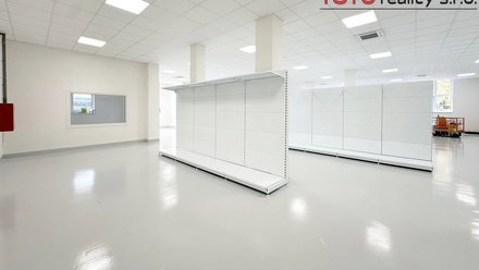 Pronájem obchodního prostoru 404 m², Jaroměř