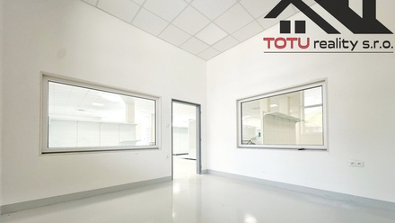 Pronájem kanceláře 194 m², Jaroměř