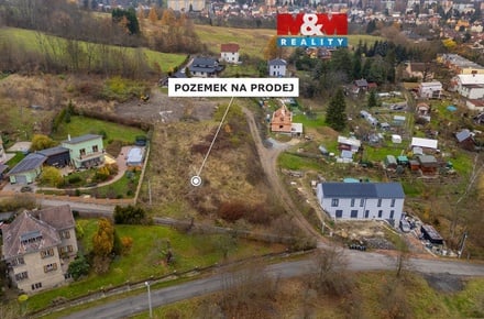 Prodej stavebního pozemku 1 477 m², Děčín