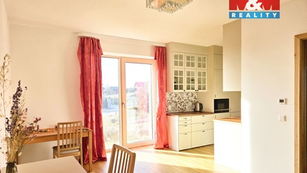 Pronájem bytu 1+kk 30 m², Bradlec