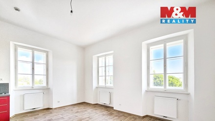Pronájem bytu 1+kk 31 m², Studeněves