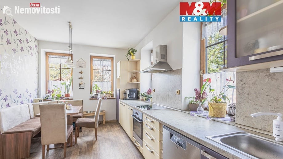 Prodej rodinného domu 200 m², Chřibská