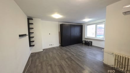 Pronájem bytu 2+1 42 m², Hodonín