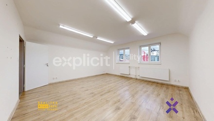 Pronájem skladu 174 m², Zlín