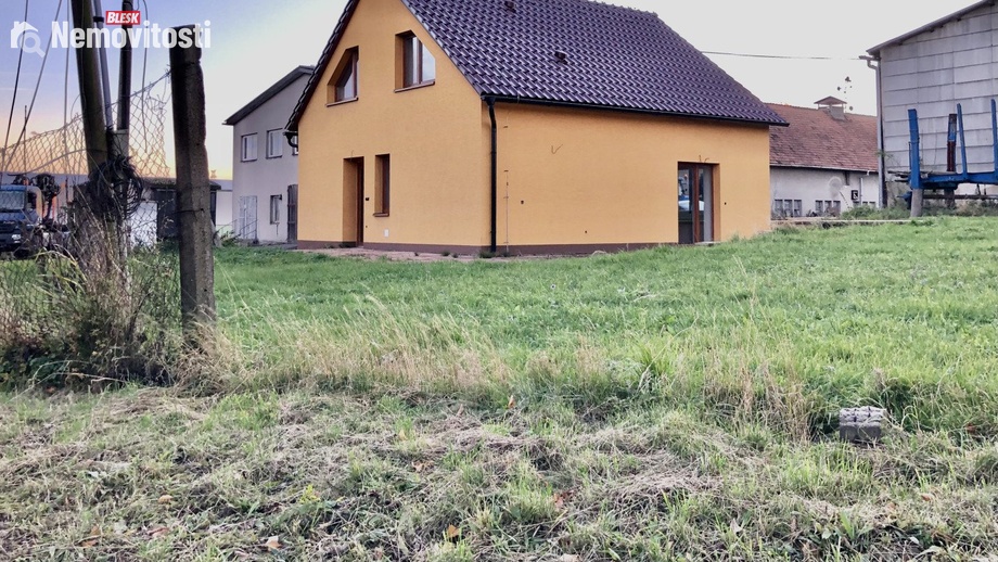 Pronájem rodinného domu 162 m², Rakov