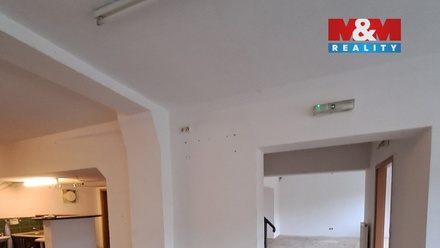 Pronájem obchodního prostoru 170 m², Břidličná