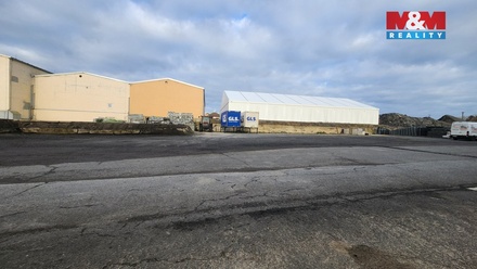 Pronájem komerčního pozemku 1 300 m², Tymákov