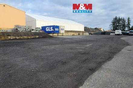 Pronájem komerčního pozemku 1 300 m², Tymákov