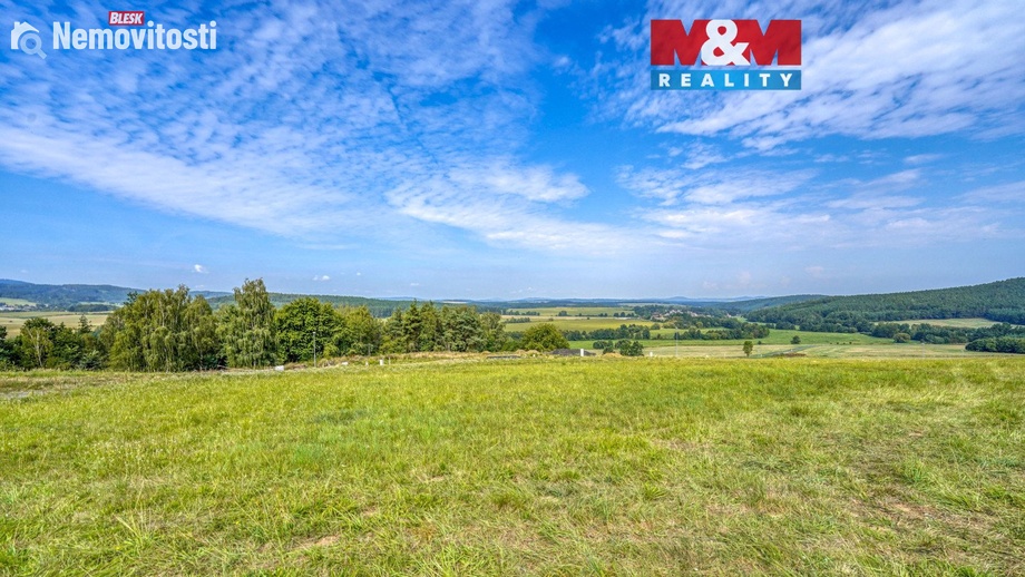 Prodej stavebního pozemku 1 812 m², Pařezov