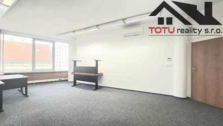 Pronájem kanceláře 38 m², Chrudim