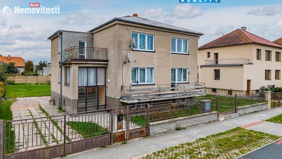 Prodej rodinného domu 250 m², Tři Dvory