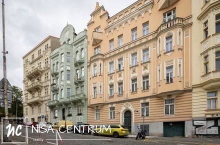 Prodej bytu s 6 a více pokoji 260 m², Praha - Vinohrady