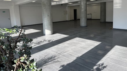 Pronájem obchodního prostoru 210 m², Louny