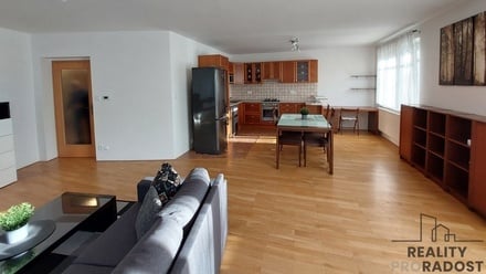 Pronájem bytu 2+kk 80 m², Praha 10