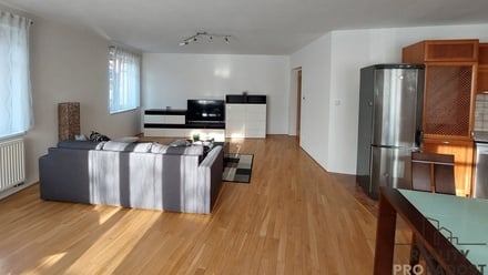 Pronájem bytu 2+kk 80 m², Praha 10