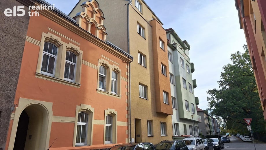 Prodej činžovního domu 250 m², Bílé Předměstí