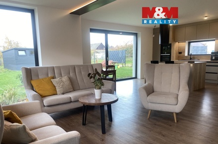 Pronájem rodinného domu 120 m², Loučany