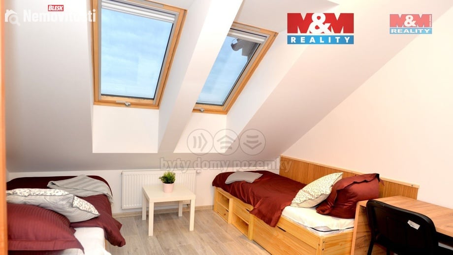 Pronájem bytu 1+kk 51 m², Pardubice II