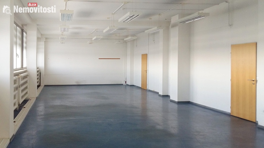 Pronájem kanceláře 384 m², Praha - Třebonice