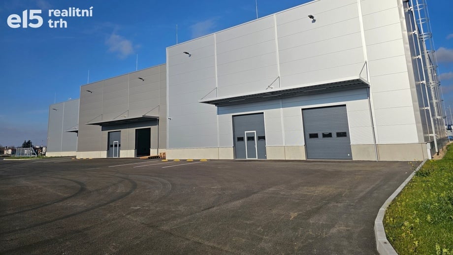 Pronájem skladu 874 m², Řepov