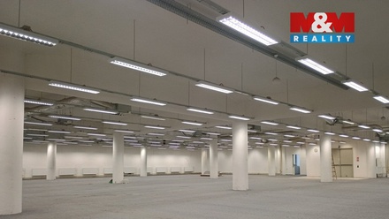 Pronájem obchodního prostoru 2 013 m², Děčín