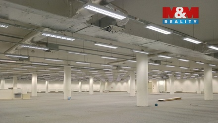 Pronájem obchodního prostoru 2 013 m², Děčín