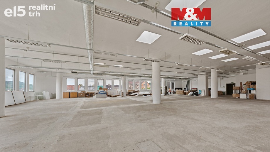 Pronájem obchodního prostoru 666 m², Děčín