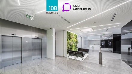 Pronájem kanceláře 227 m², Praha 4