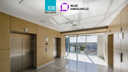 Pronájem kanceláře 773 m², Praha 4