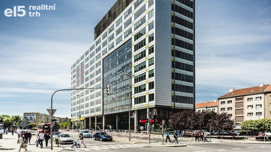 Pronájem kanceláře 773 m², Praha 4