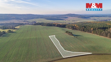 Prodej pole 3 590 m², Zemětice