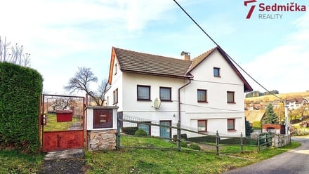 Prodej rodinného domu 318 m², Věcov