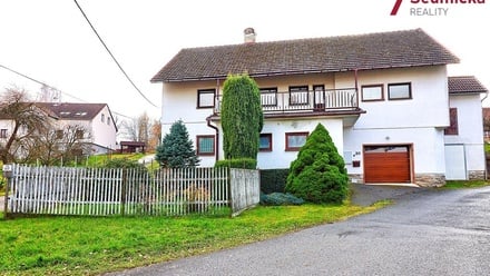 Prodej rodinného domu 318 m², Věcov