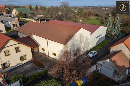 Pronájem kanceláře 576 m², Buštěhrad