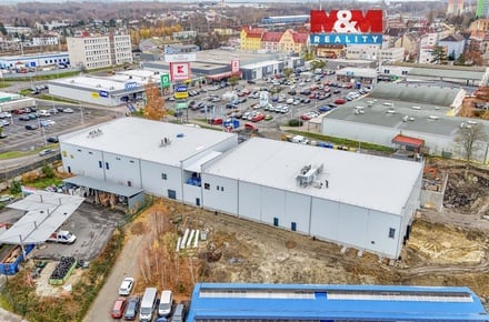 Pronájem skladu 2 200 m², Cheb