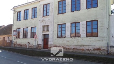 Prodej obchodního prostoru 400 m², Dolní Kounice