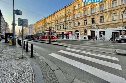 Pronájem obchodního prostoru 29 m², Praha 2
