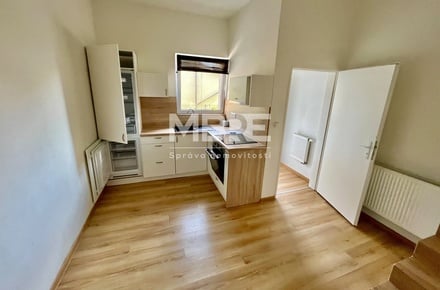 Pronájem bytu 1+1 30 m², Bolatice