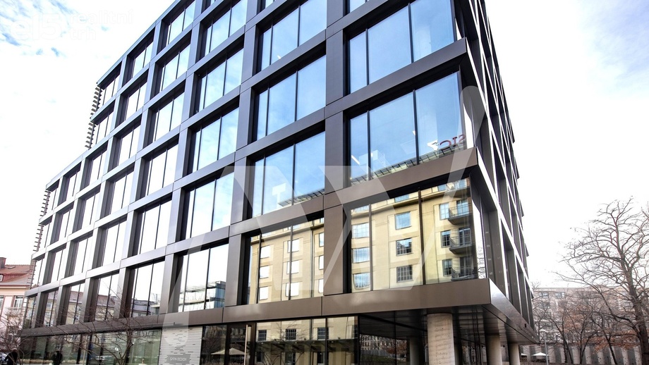 Pronájem kanceláře, 558 m² - Praha - Holešovice