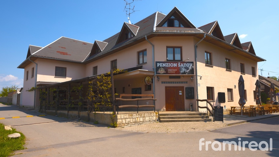 Prodej restaurace, 1 593 m² - Šatov